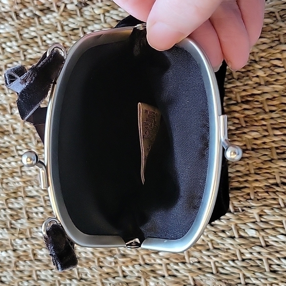 LITTLE black velvet purse with velvet straps and beads.  Tag says gymboree. - Picture 3 of 5